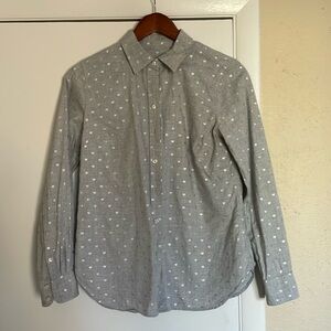 Talbots gray with silver hearts cotton button down shirt size XS 🩶Valentines 🤍
